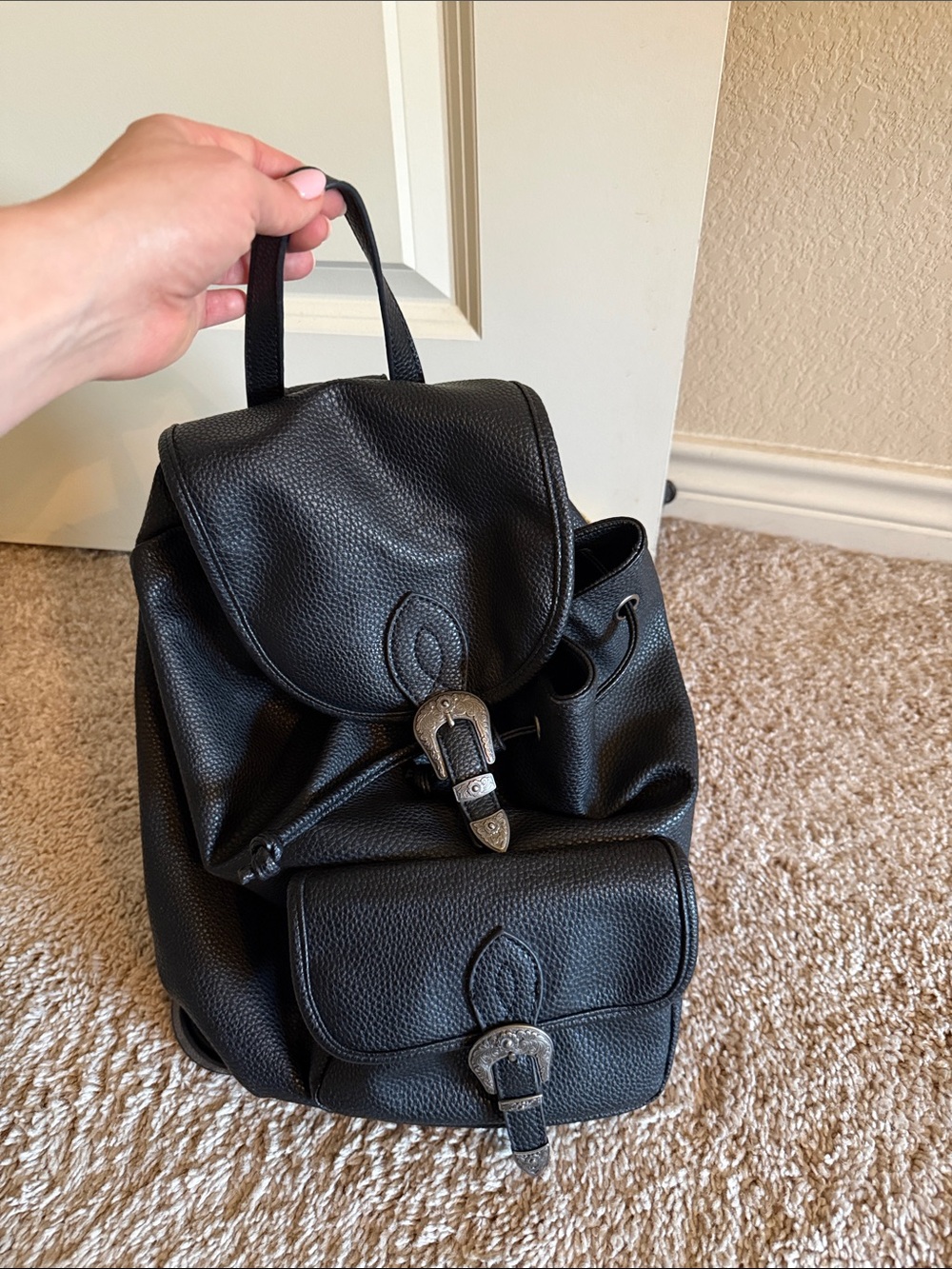 Urban Outfitters Black Pebbled Faux Western Leather Backpack - Picture 3 of 4